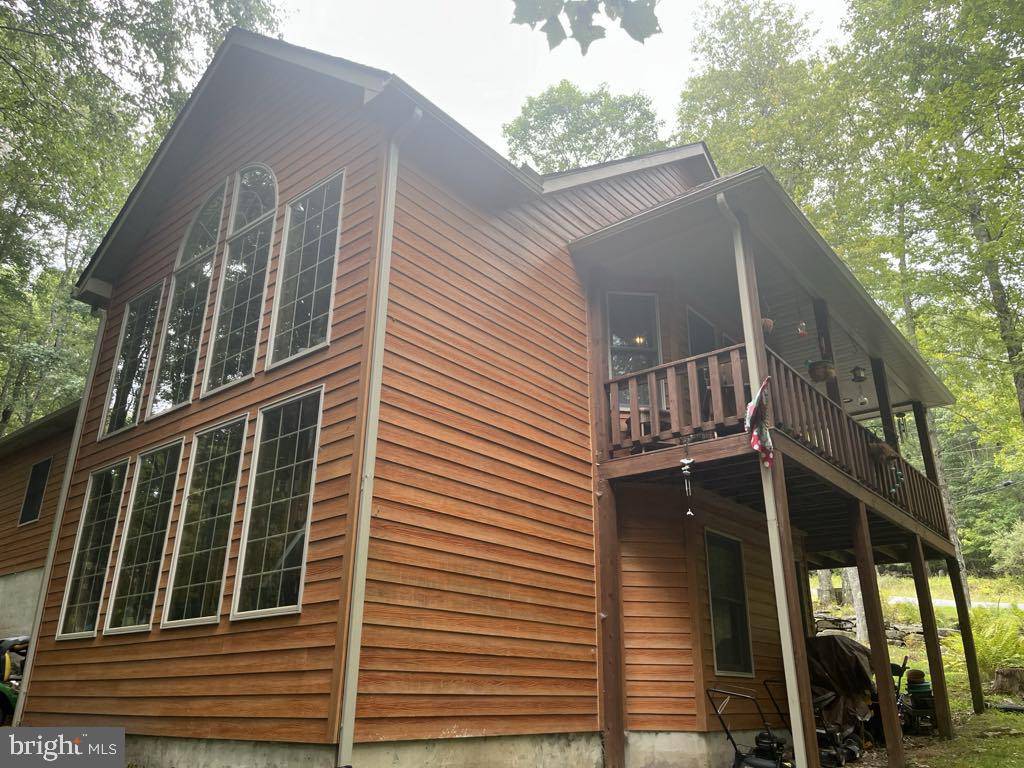 Terra Alta, WV 26764,452 PINE DR