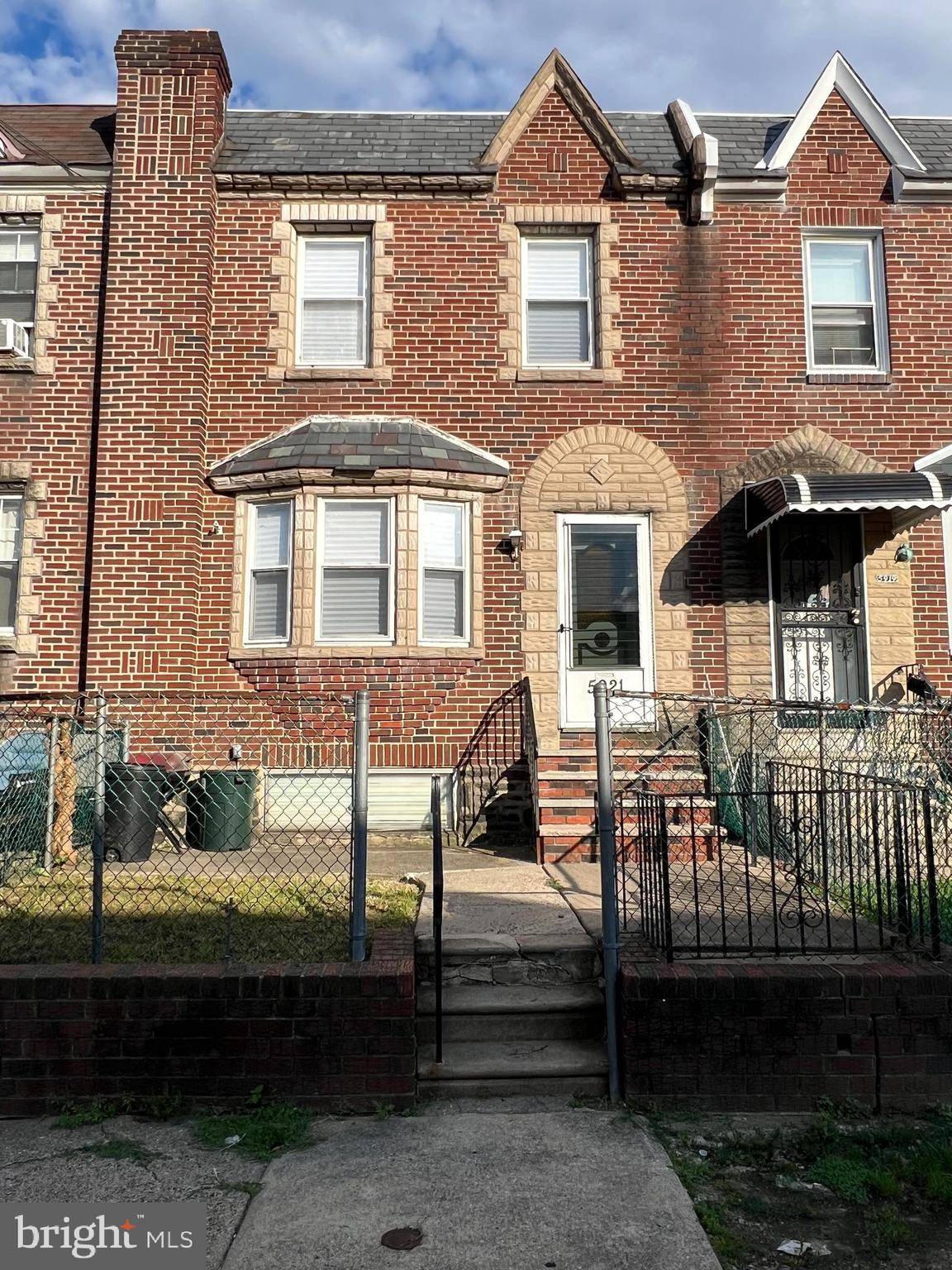 Philadelphia, PA 19120,5921 LAWNDALE ST.