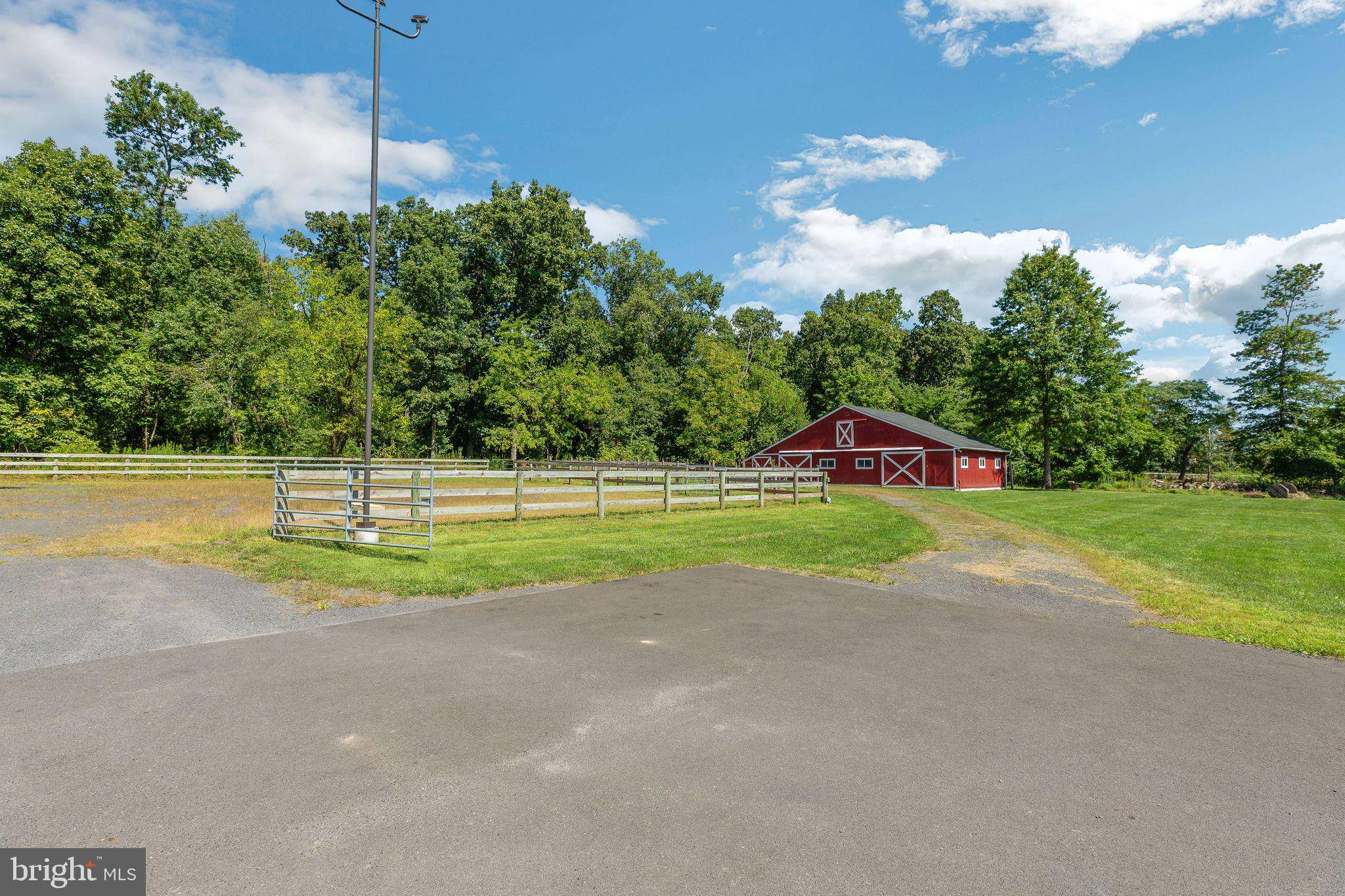 Doylestown, PA 18901,5621 DEER PATH FARMS LN