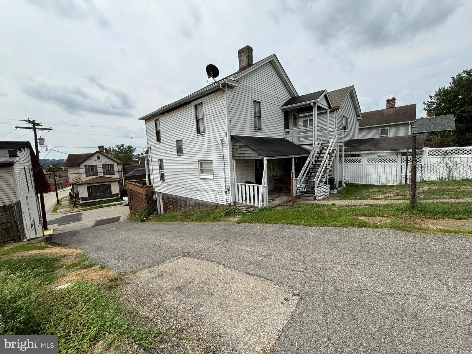 Donora, PA 15033,516 MCCREA AVE