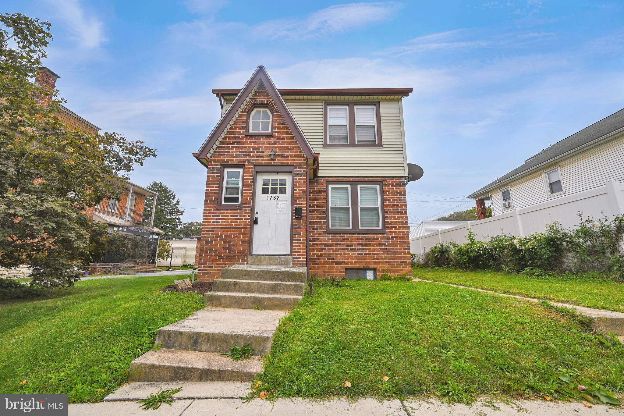 York, PA 17404,1282 W POPLAR ST