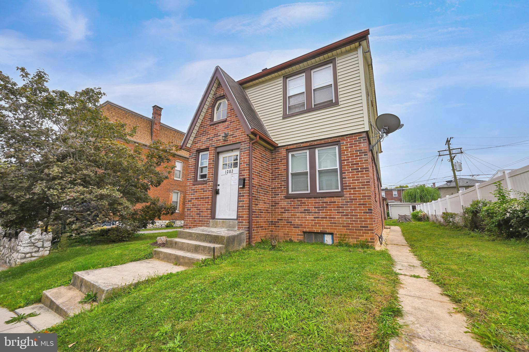 York, PA 17404,1282 W POPLAR ST