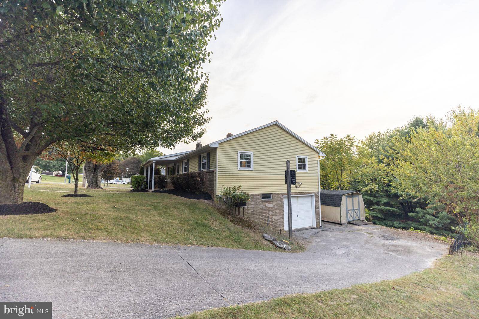 Seven Valleys, PA 17360,406 LINDY RD