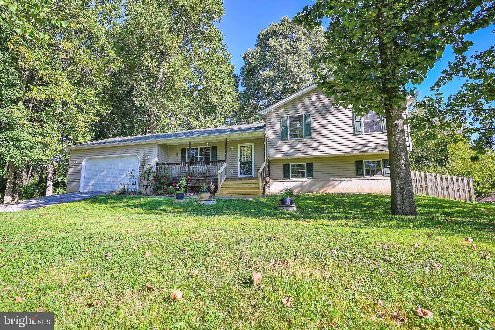 Delta, PA 17314,241 BLACK OAK TRL