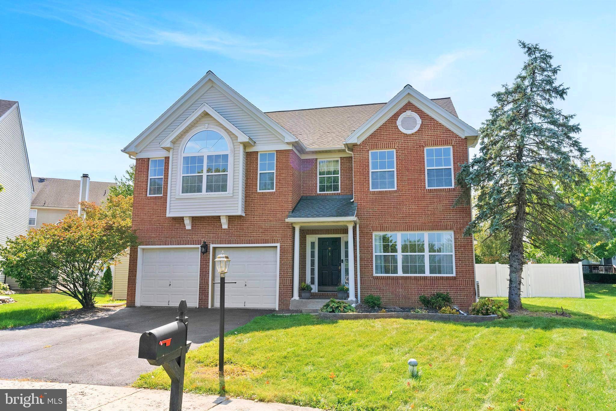 Royersford, PA 19468,5 LION CT