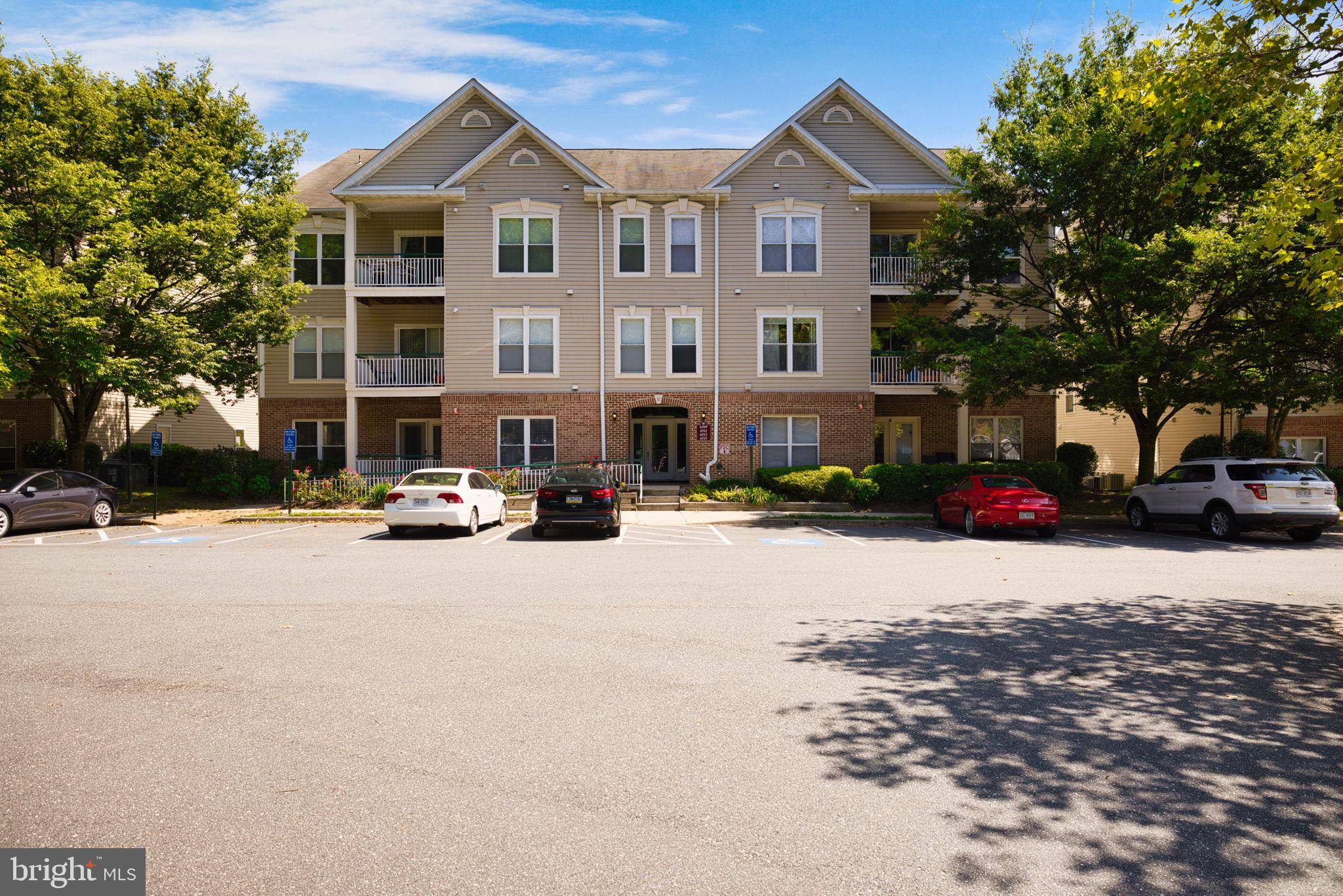 Alexandria, VA 22315,6509 GRANGE LN #201