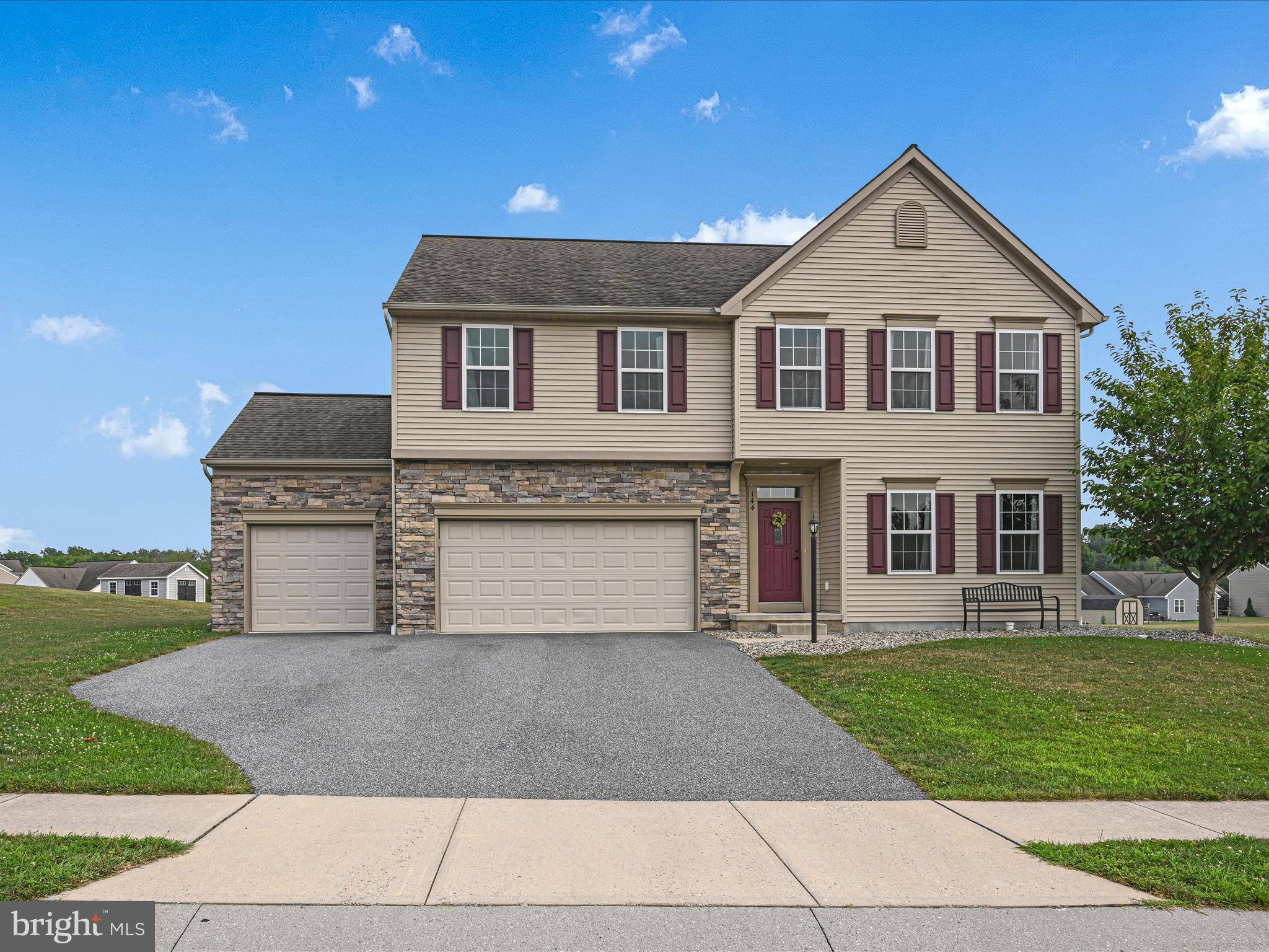 Myerstown, PA 17067,144 OAKEN WAY