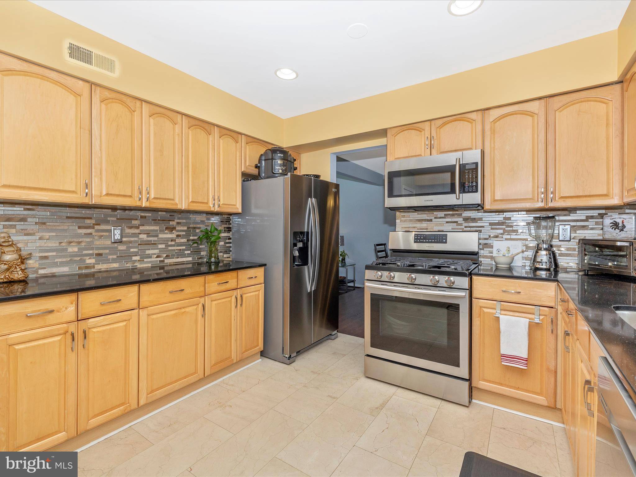 Gaithersburg, MD 20878,4 WATCH HILL CT