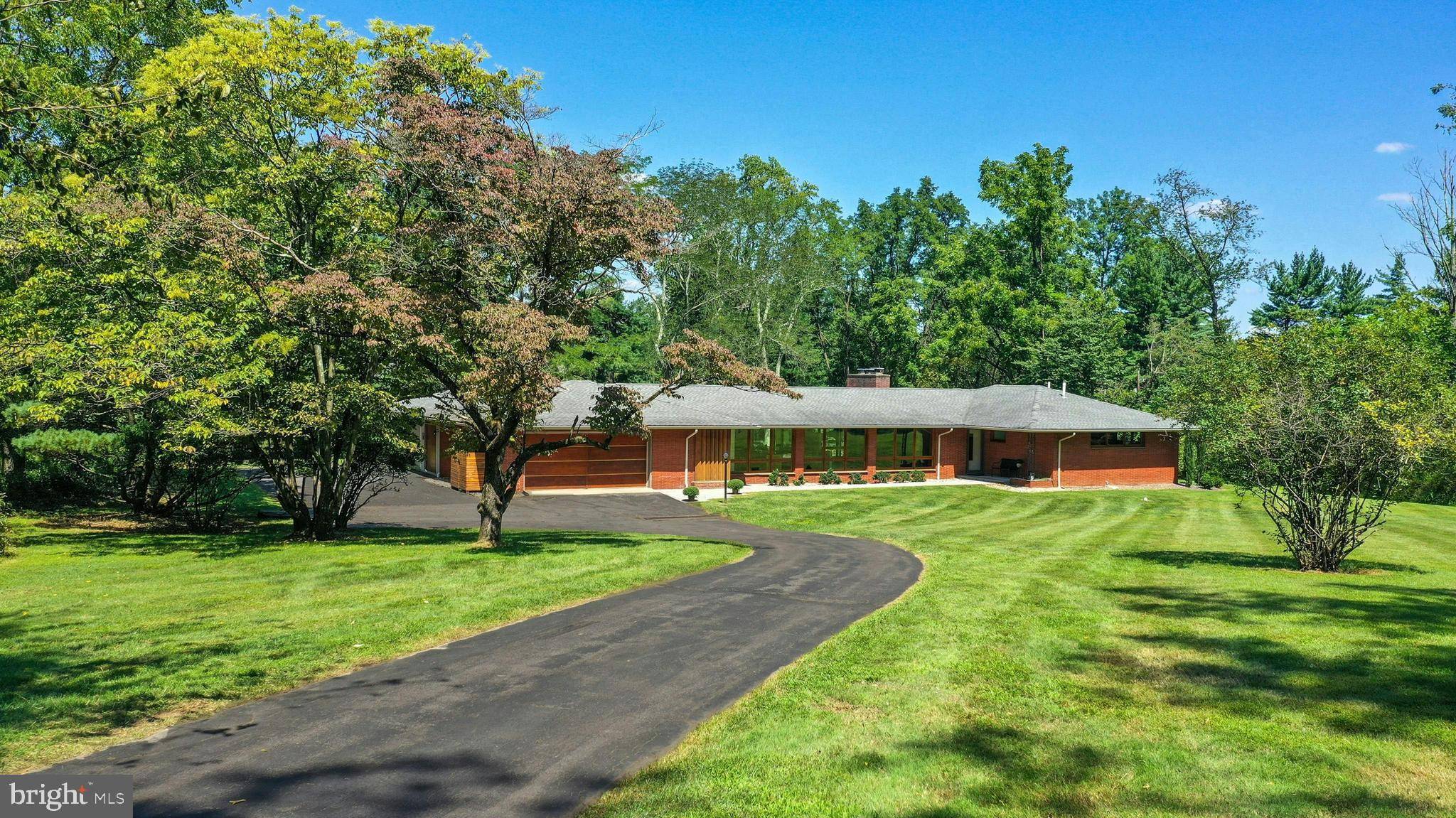 Bethlehem, PA 18015,1643 SAUCON VALLEY RD