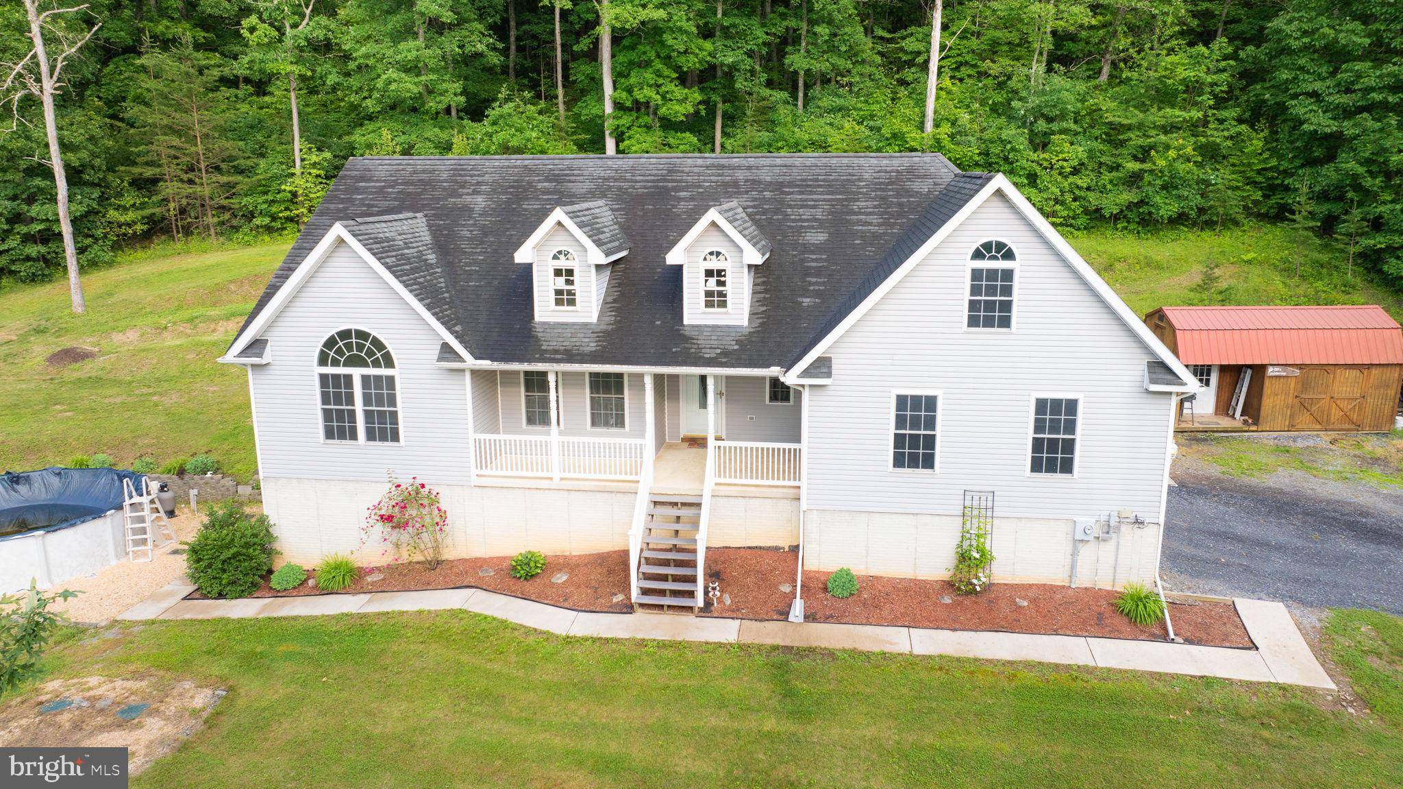 Hedgesville, WV 25427,412 SECLUDED DR