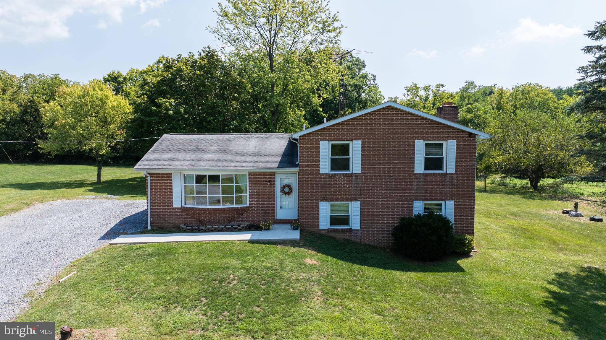 Falling Waters, WV 25419,432 REGENCY DR