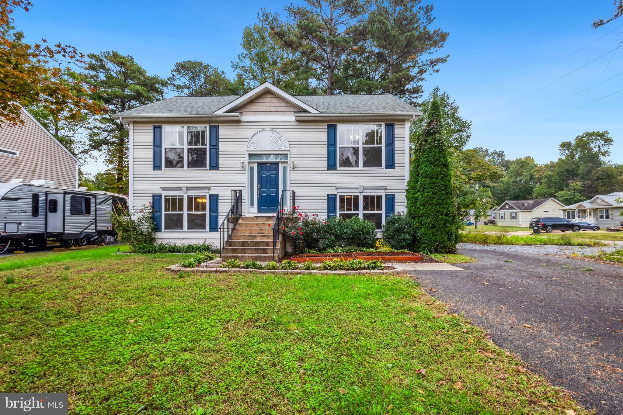 Colonial Beach, VA 22443,330 WAKEFIELD DR