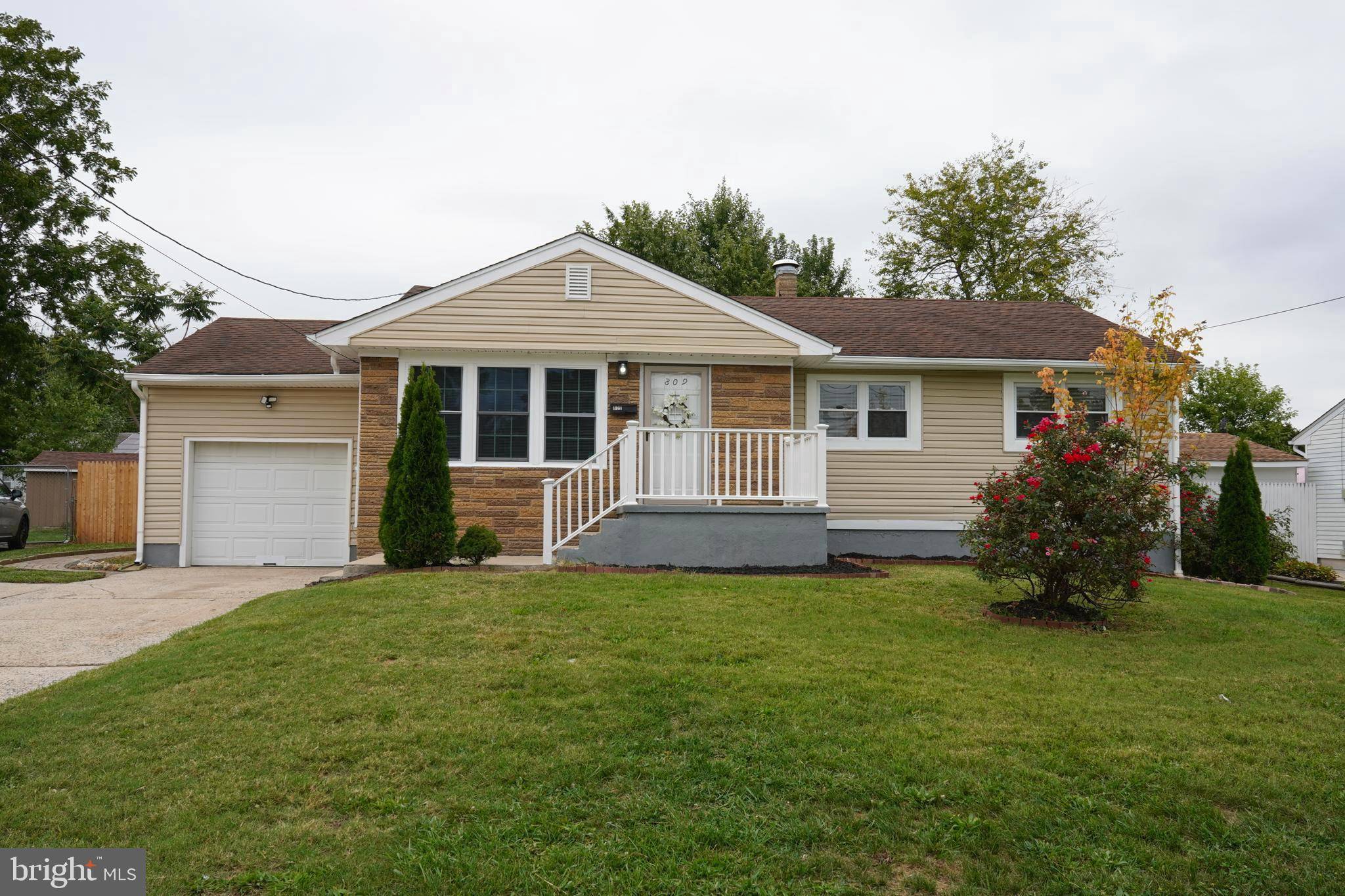 Westampton, NJ 08060,809 HOLLY LN