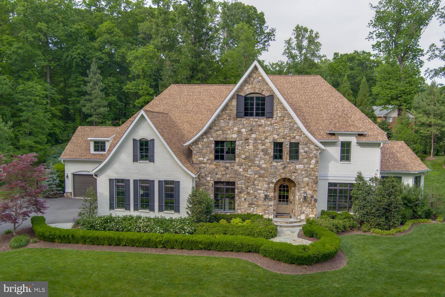 Mclean, VA 22101,6704 LUPINE LN