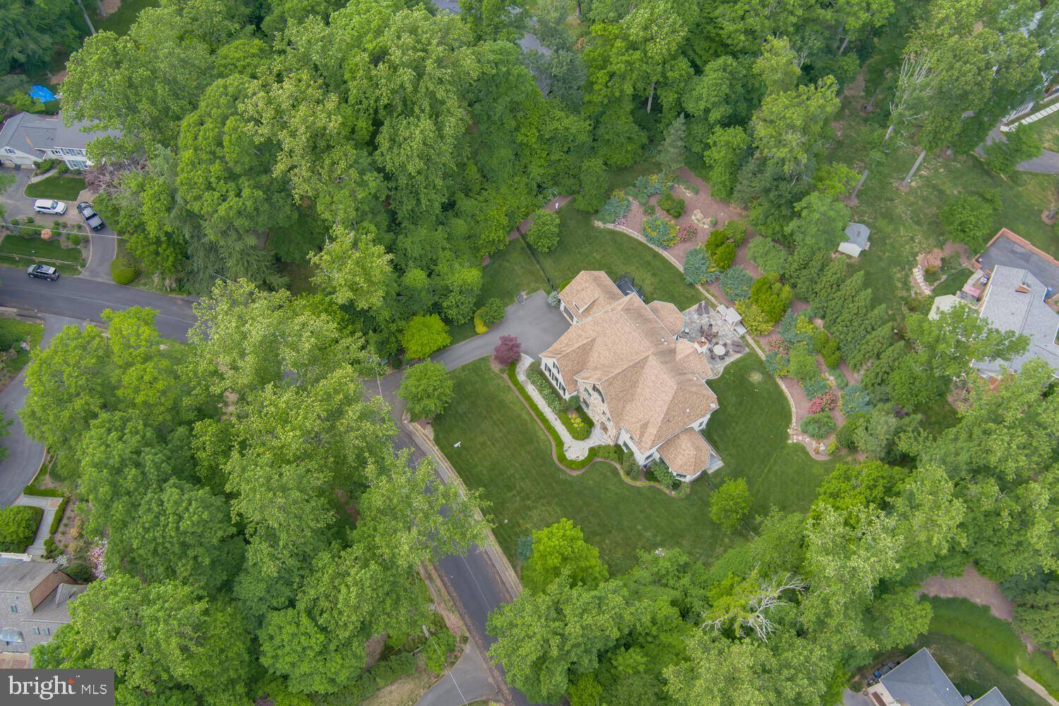 Mclean, VA 22101,6704 LUPINE LN