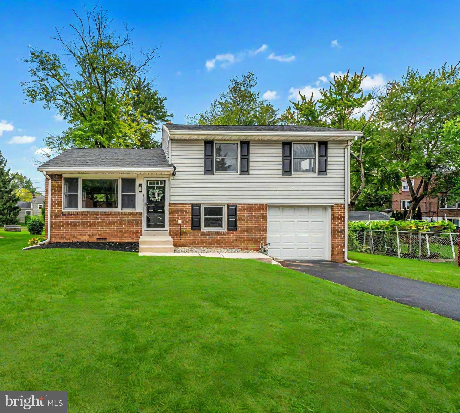 Lansdale, PA 19446,509 SQUIRREL LN