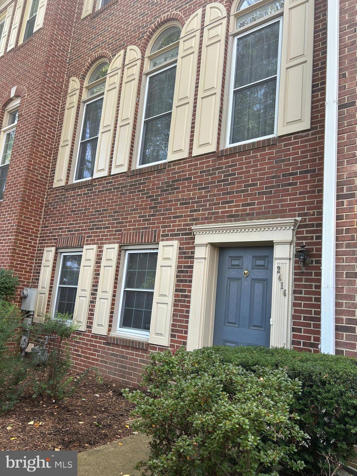 Alexandria, VA 22311,2416 GARNETT DR