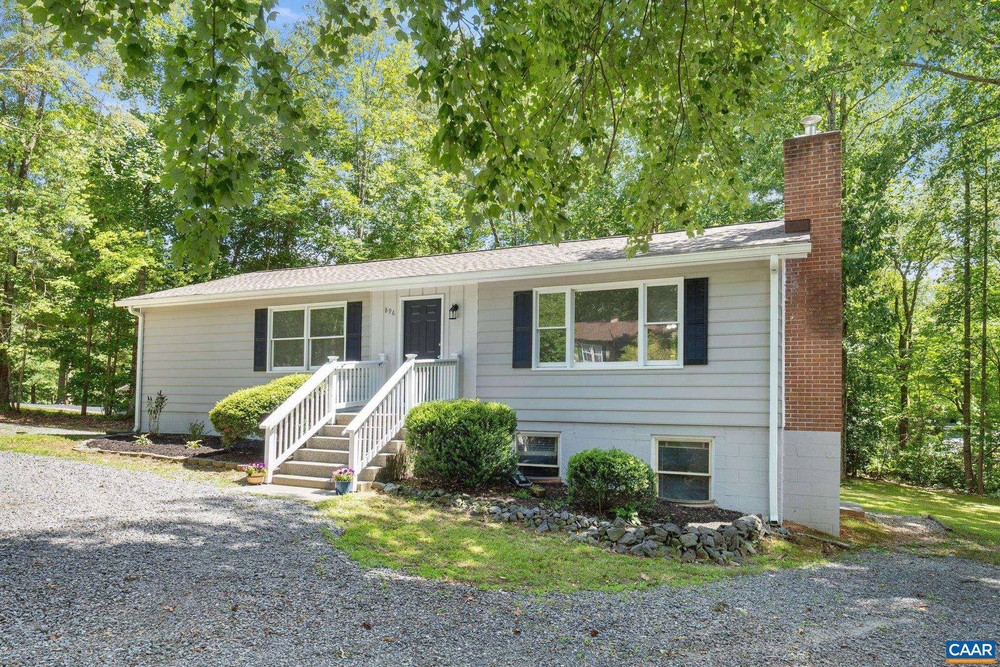 Palmyra, VA 22963,896 JEFFERSON DR