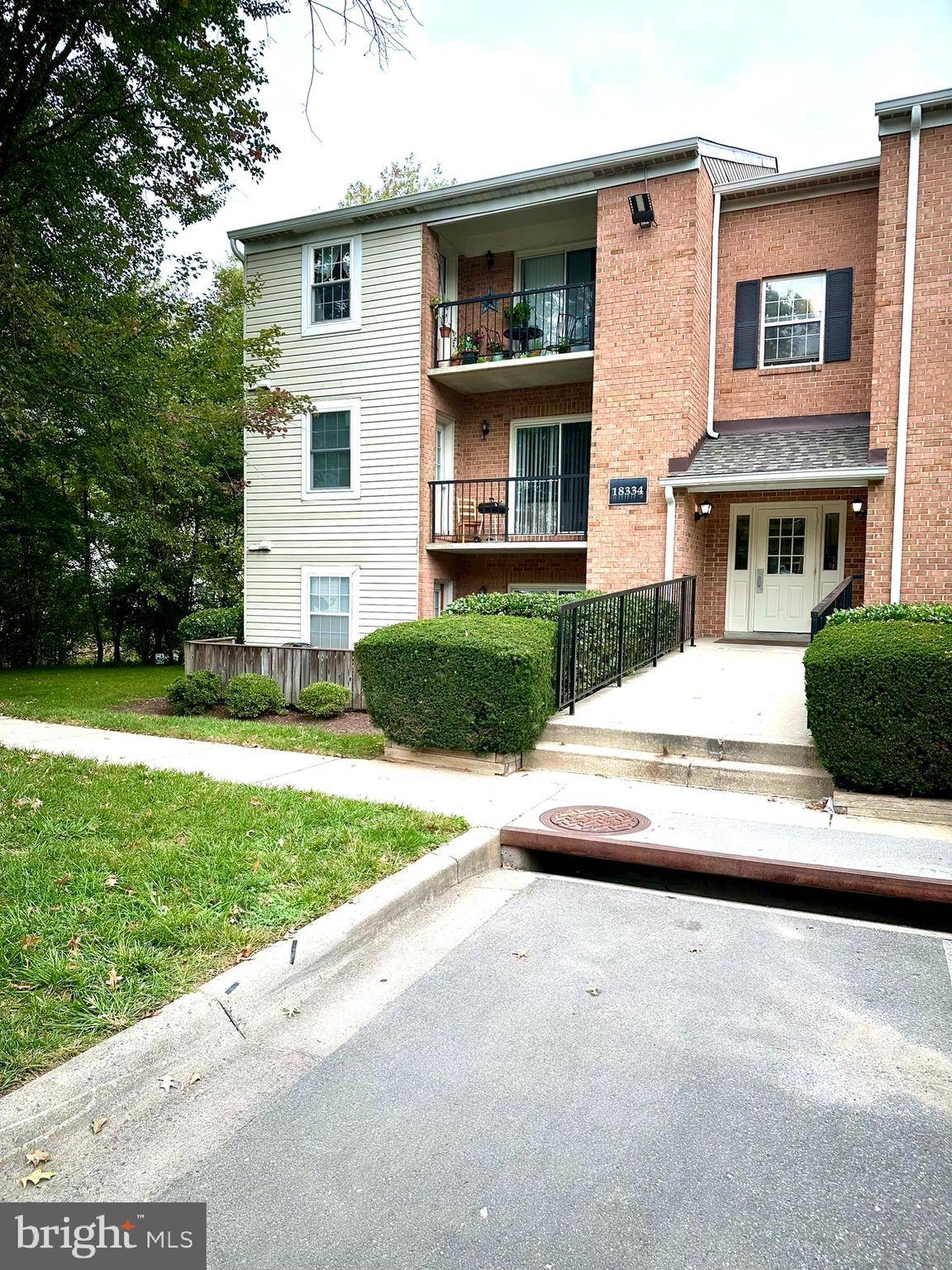 Gaithersburg, MD 20879,18334 STREAMSIDE DR #202