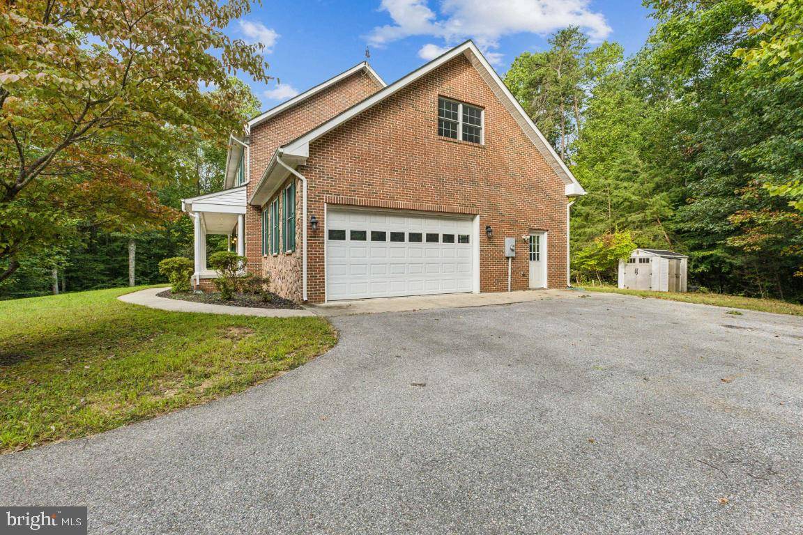 Brandywine, MD 20613,21601 MEADOW WOOD LN