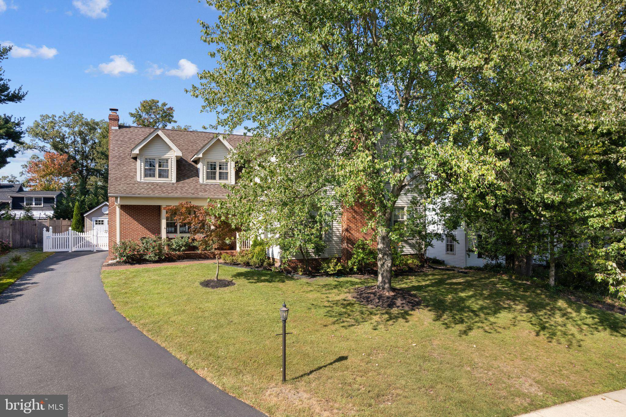 Haddonfield, NJ 08033,15 COLONIAL RIDGE DR