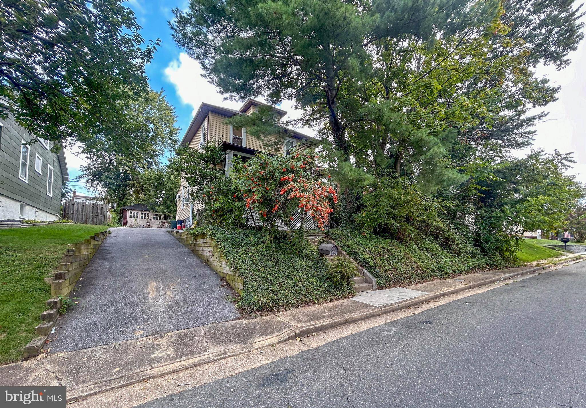 Baltimore, MD 21229,1005 SAINT CHARLES AVE