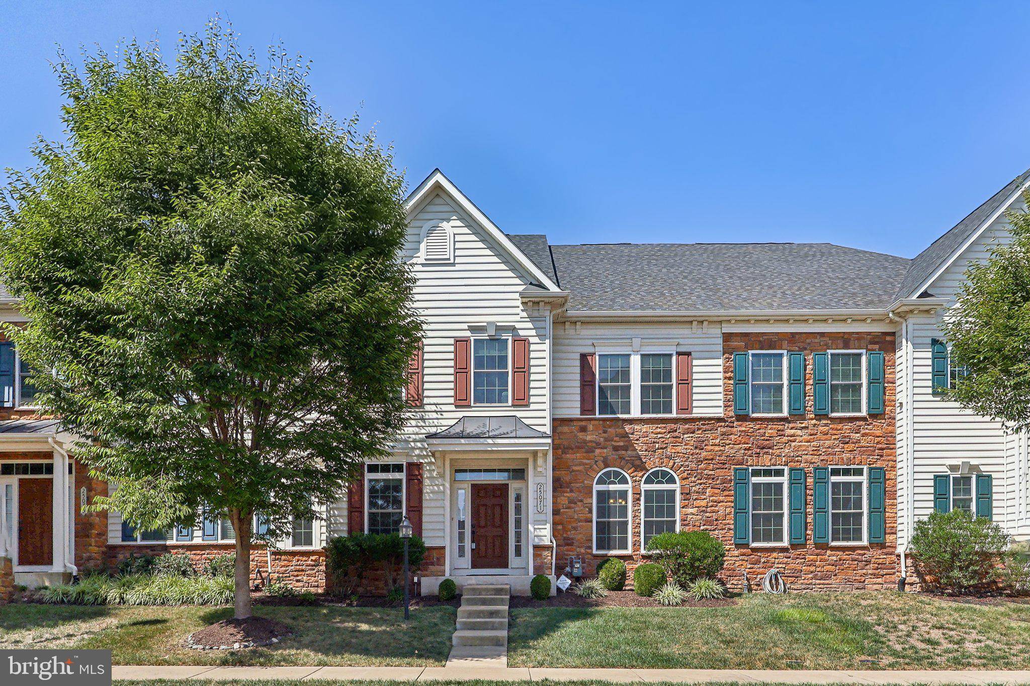 Chantilly, VA 20152,25071 BALCOMBE TER