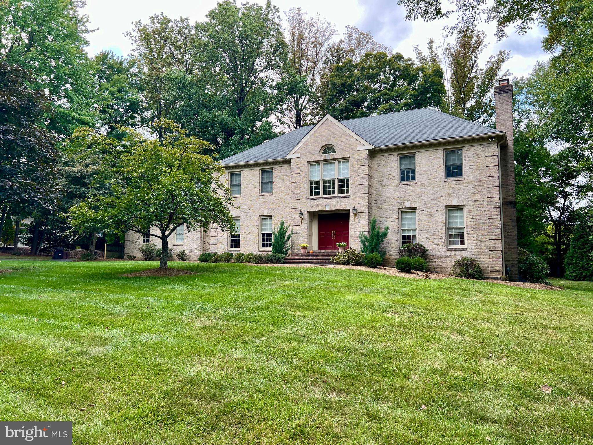 Mclean, VA 22102,1310 DAVISWOOD DR