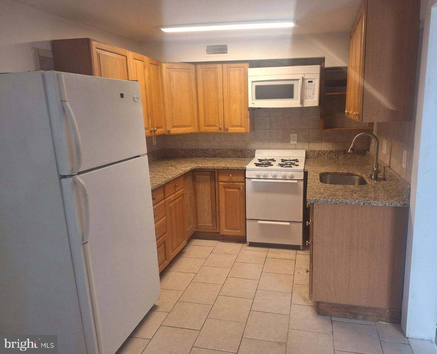 Moorestown, NJ 08057,201-UNIT B CHESTER AVE