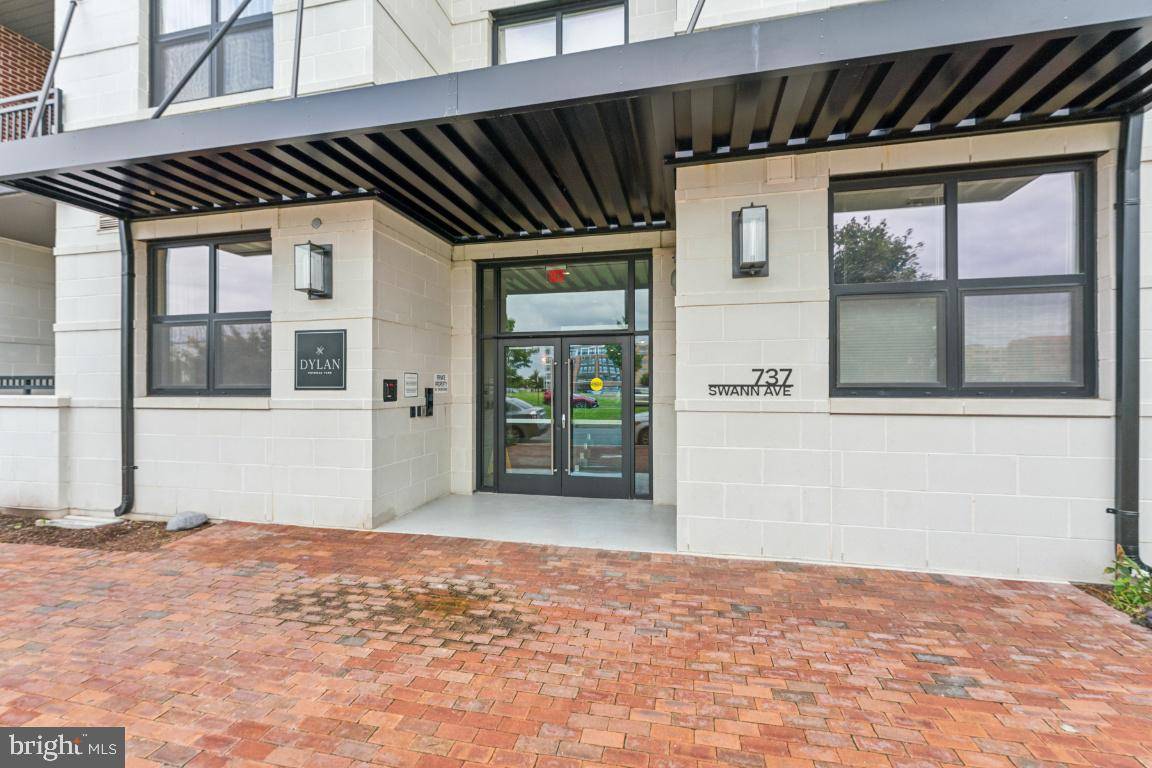 Alexandria, VA 22301,737 SWANN AVE #601