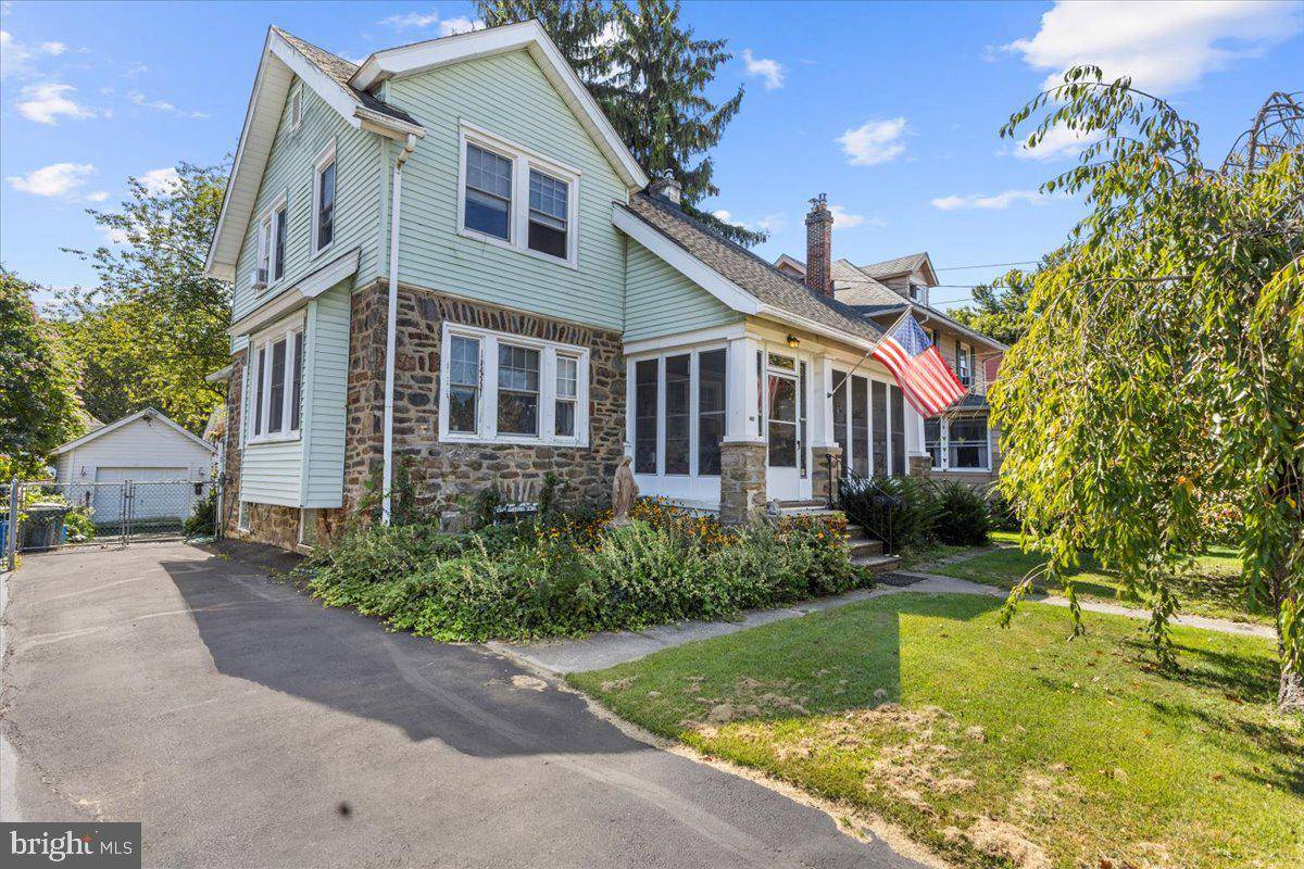 Glenolden, PA 19036,407 S ELMWOOD AVE