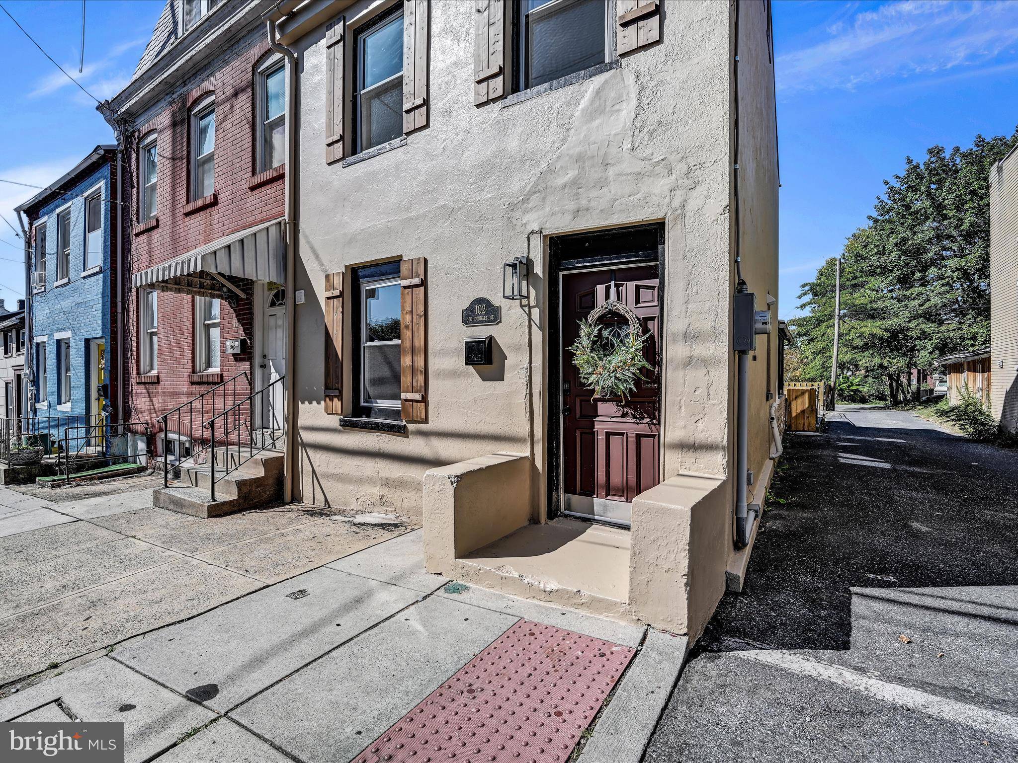 Lancaster, PA 17603,102 OLD DORWART ST