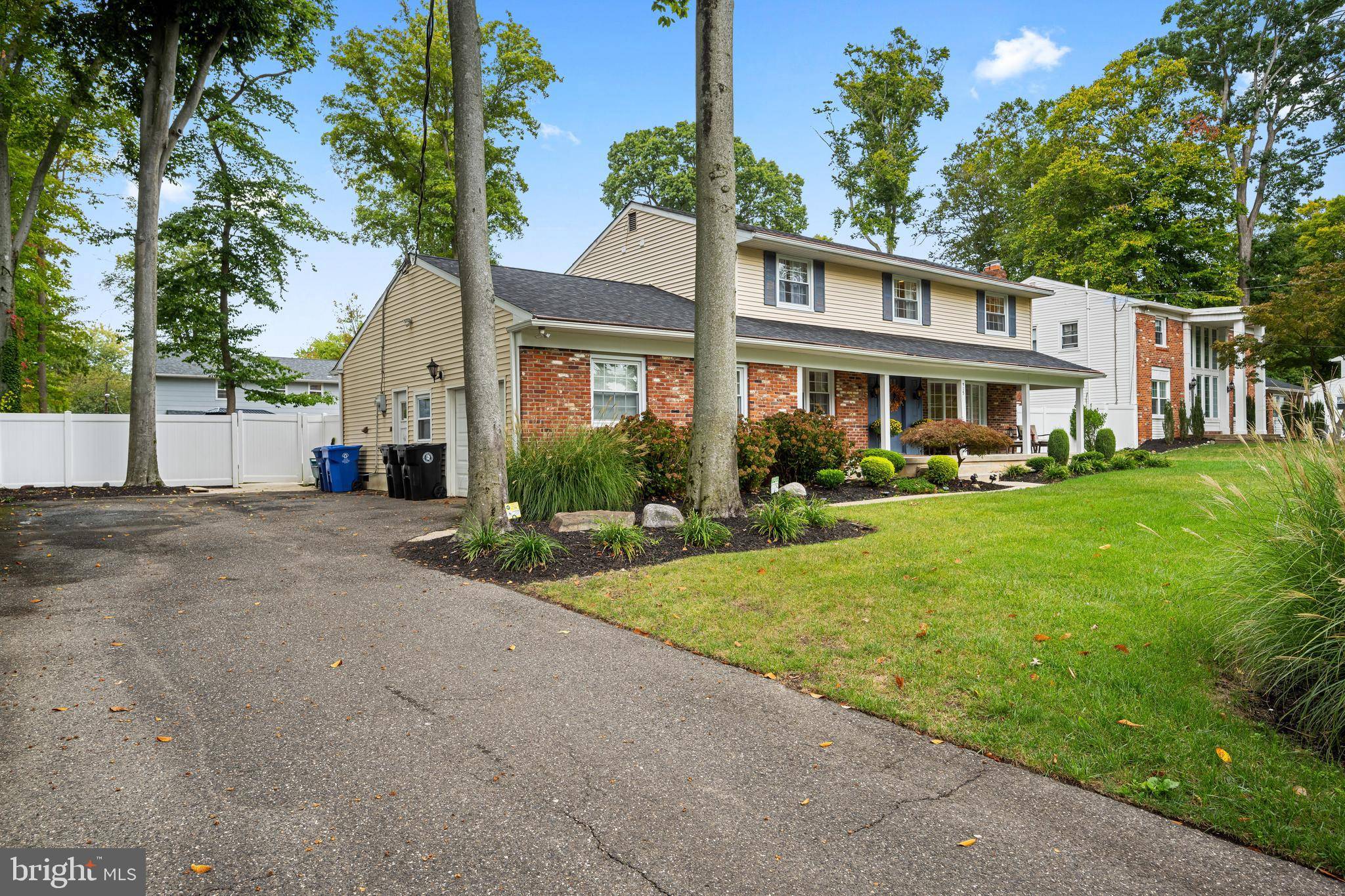 Cinnaminson, NJ 08077,715 MEADOWVIEW DR