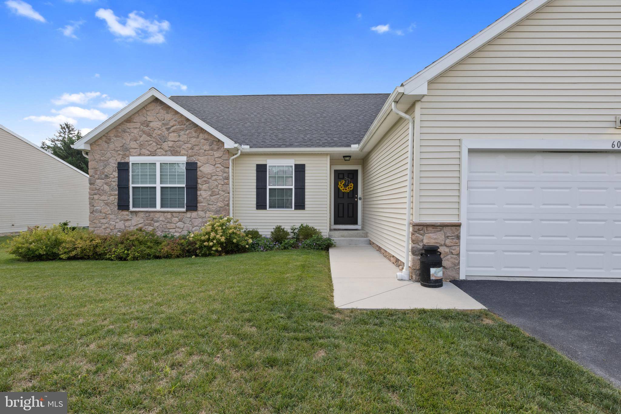 Spring Grove, PA 17362,6079 JENNIFER LN