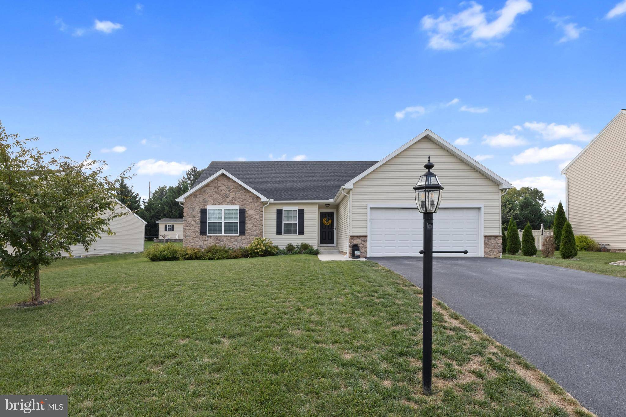 Spring Grove, PA 17362,6079 JENNIFER LN