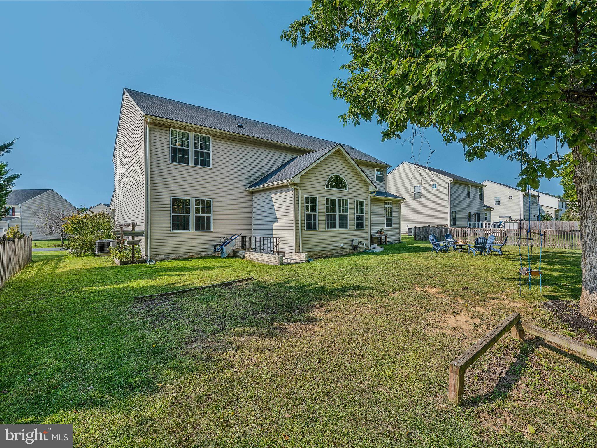 Shepherdstown, WV 25443,611 MADDEX FARM DR