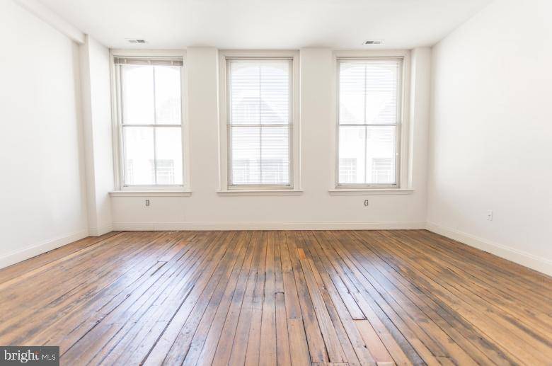 Philadelphia, PA 19107,1222-26 ARCH ST #409
