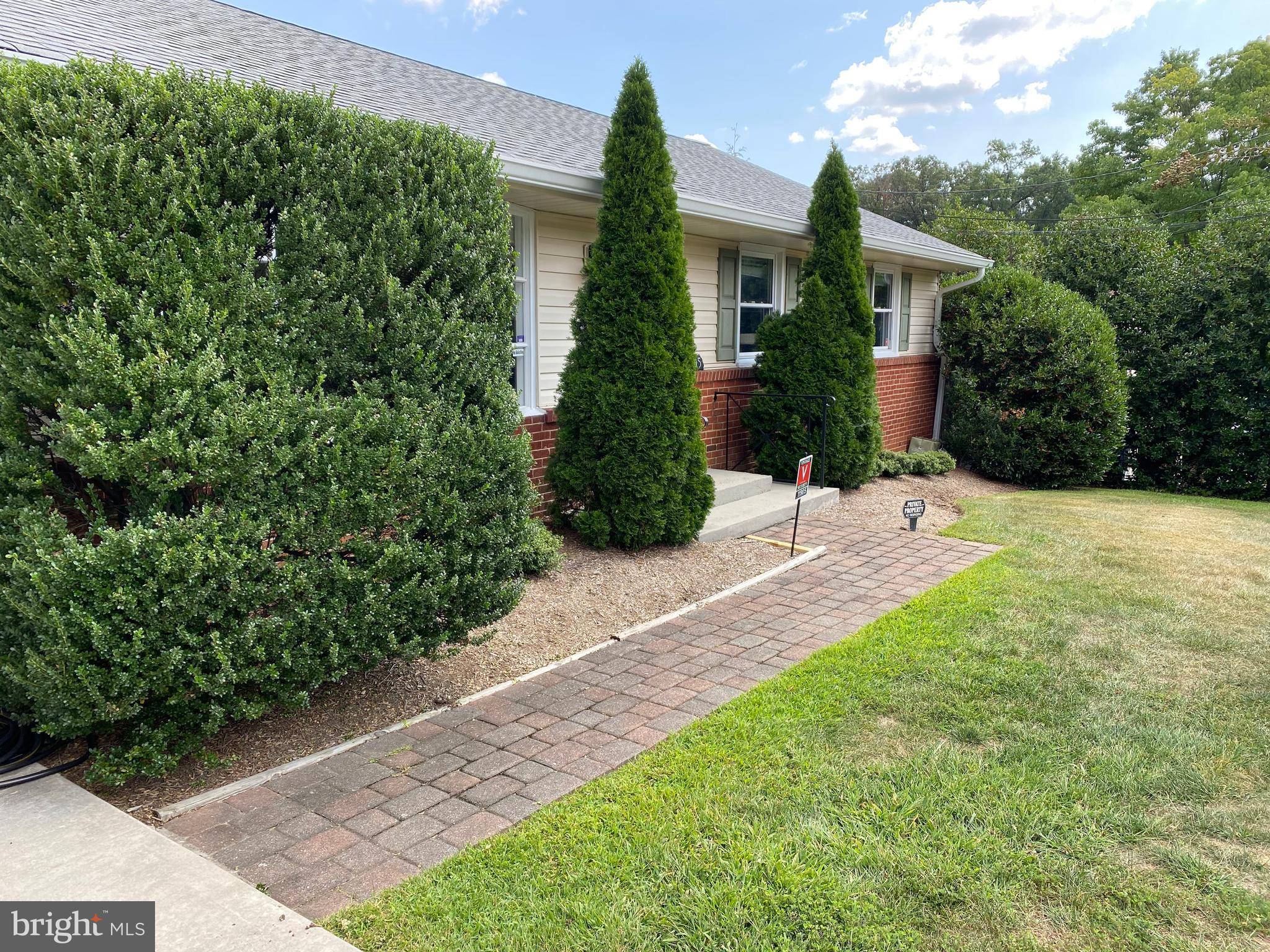 Beltsville, MD 20705,11905 HOLLY TREE CT