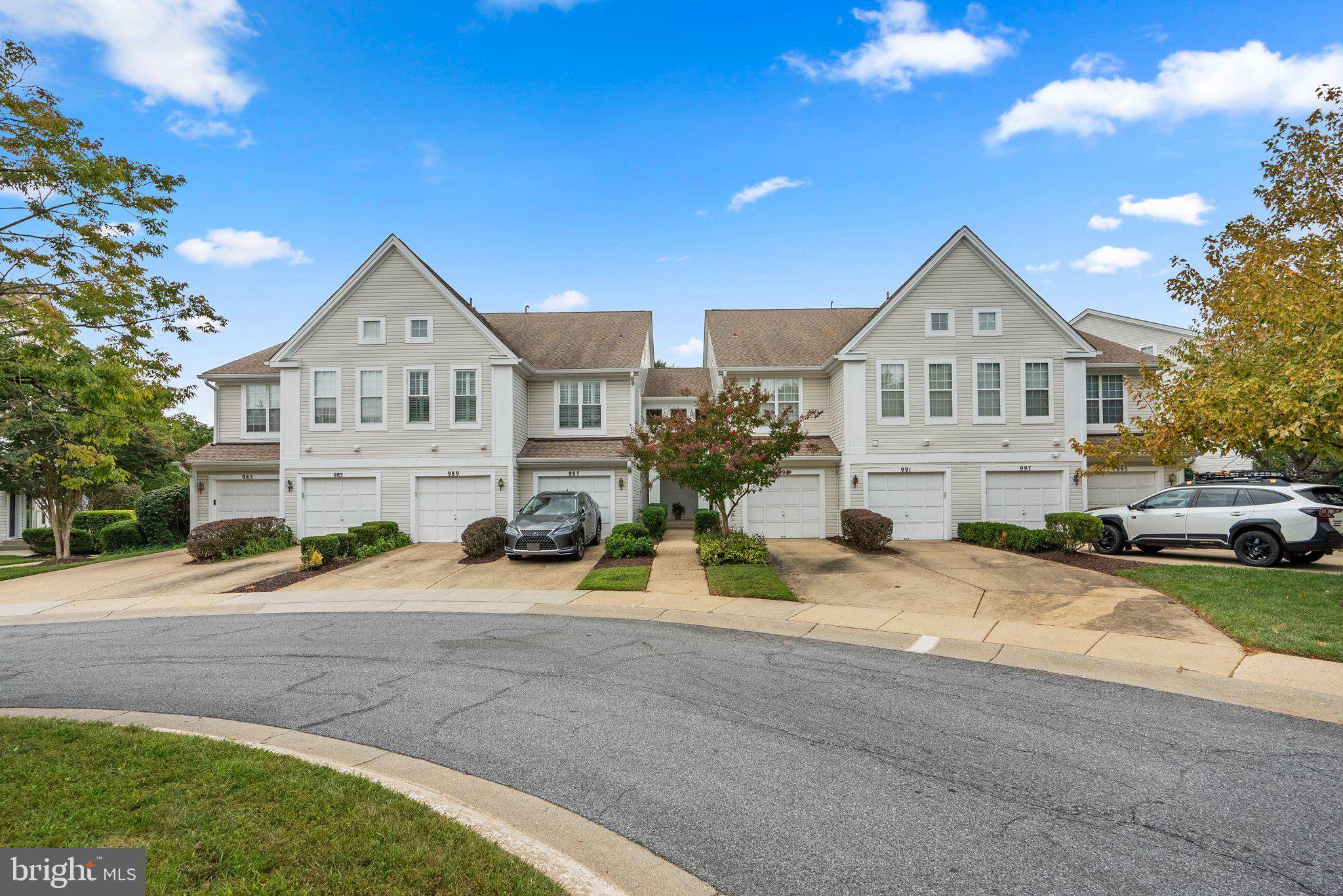 Gaithersburg, MD 20878,993 HILLSIDE LAKE TER #907