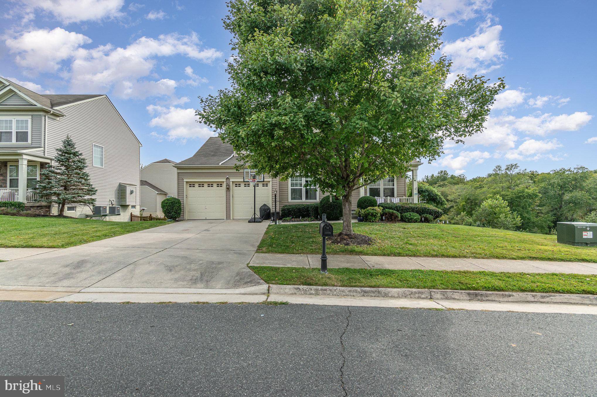 Woodbridge, VA 22193,15453 PAPILLON PL