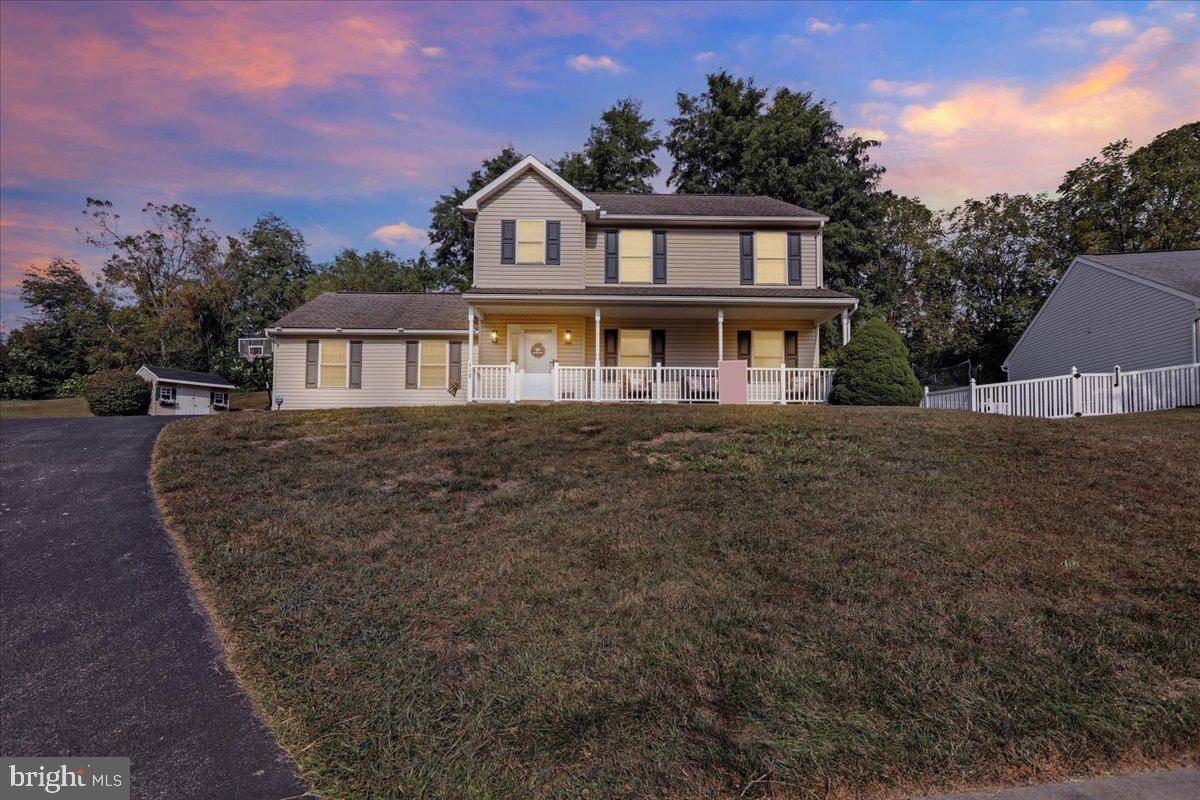 Blandon, PA 19510,418 COLONIAL CT