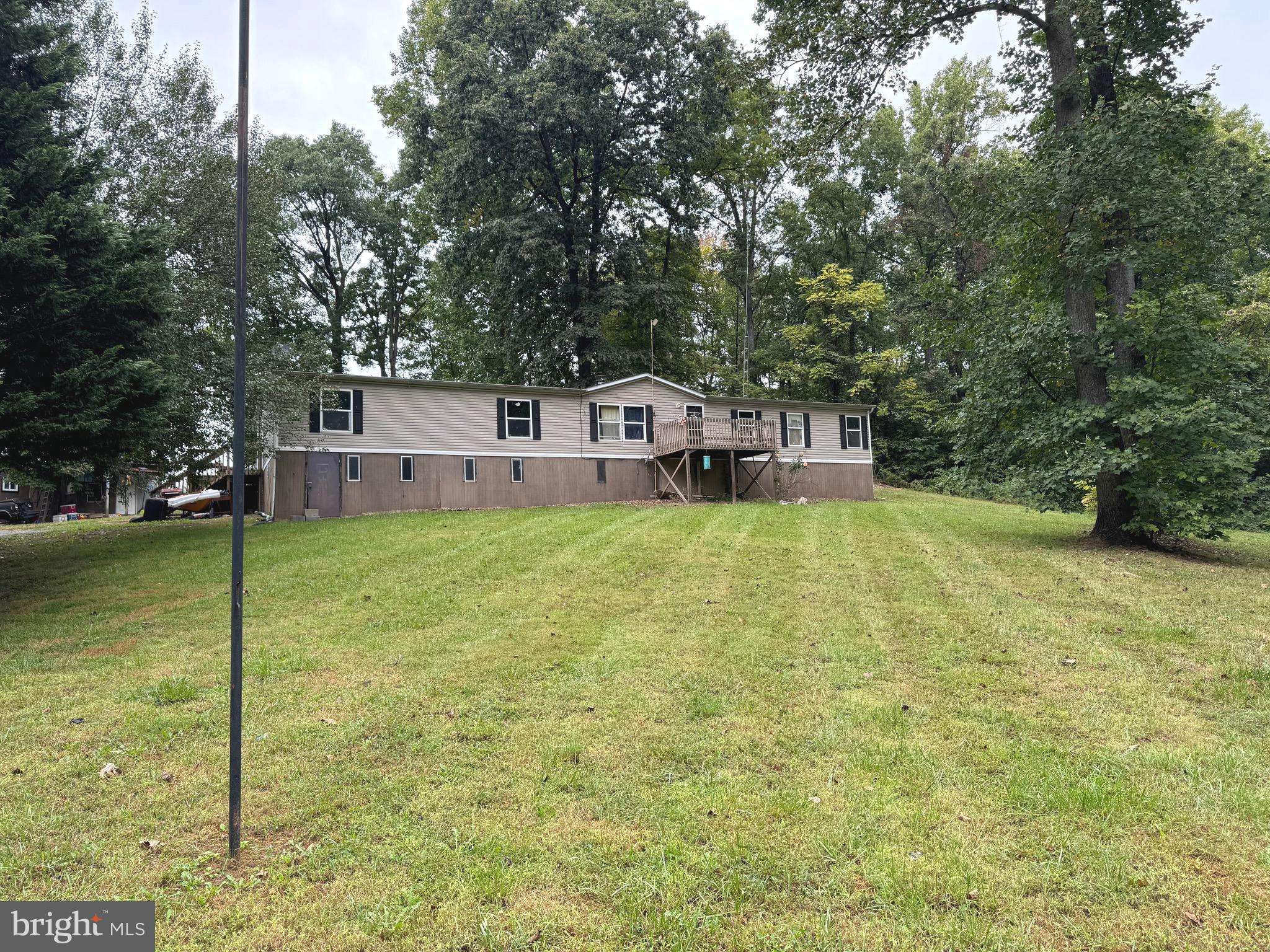 Bunker Hill, WV 25413,826 FRONTIER DR