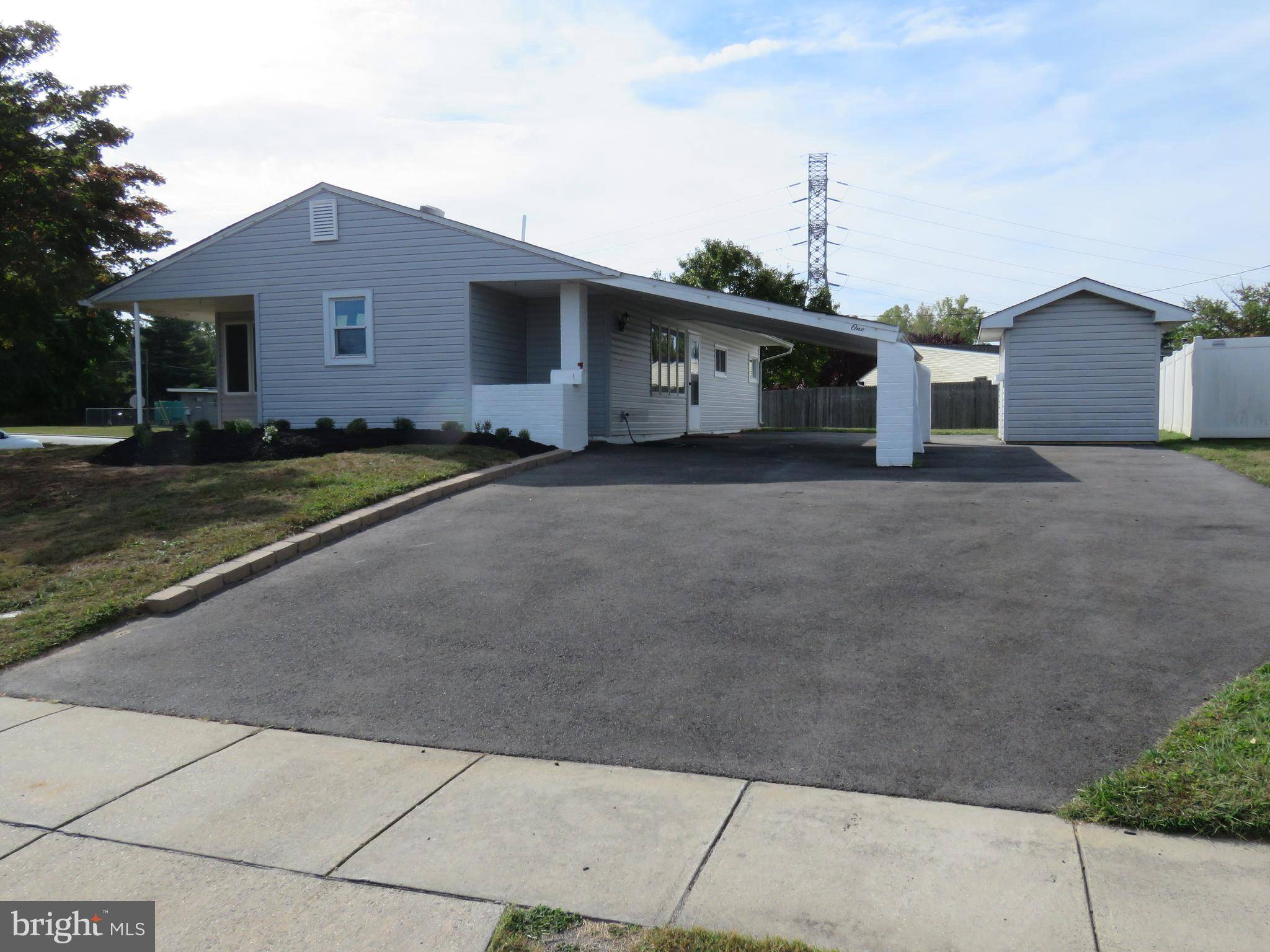 Levittown, PA 19054,1 LAVENDER LN