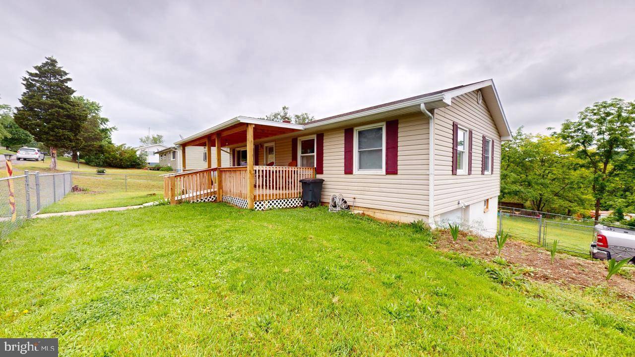 Keyser, WV 26726,40 TULIP DR