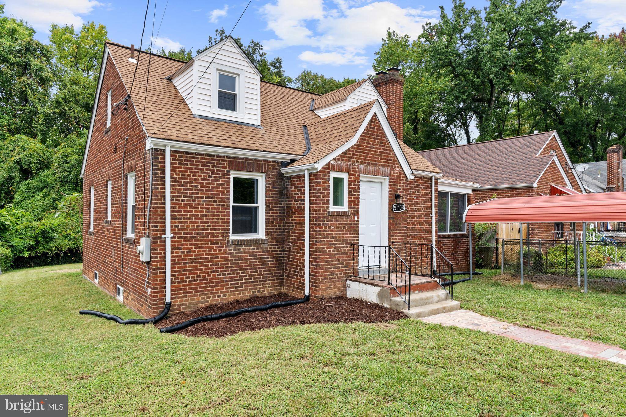 Capitol Heights, MD 20743,5708 EARLY ST