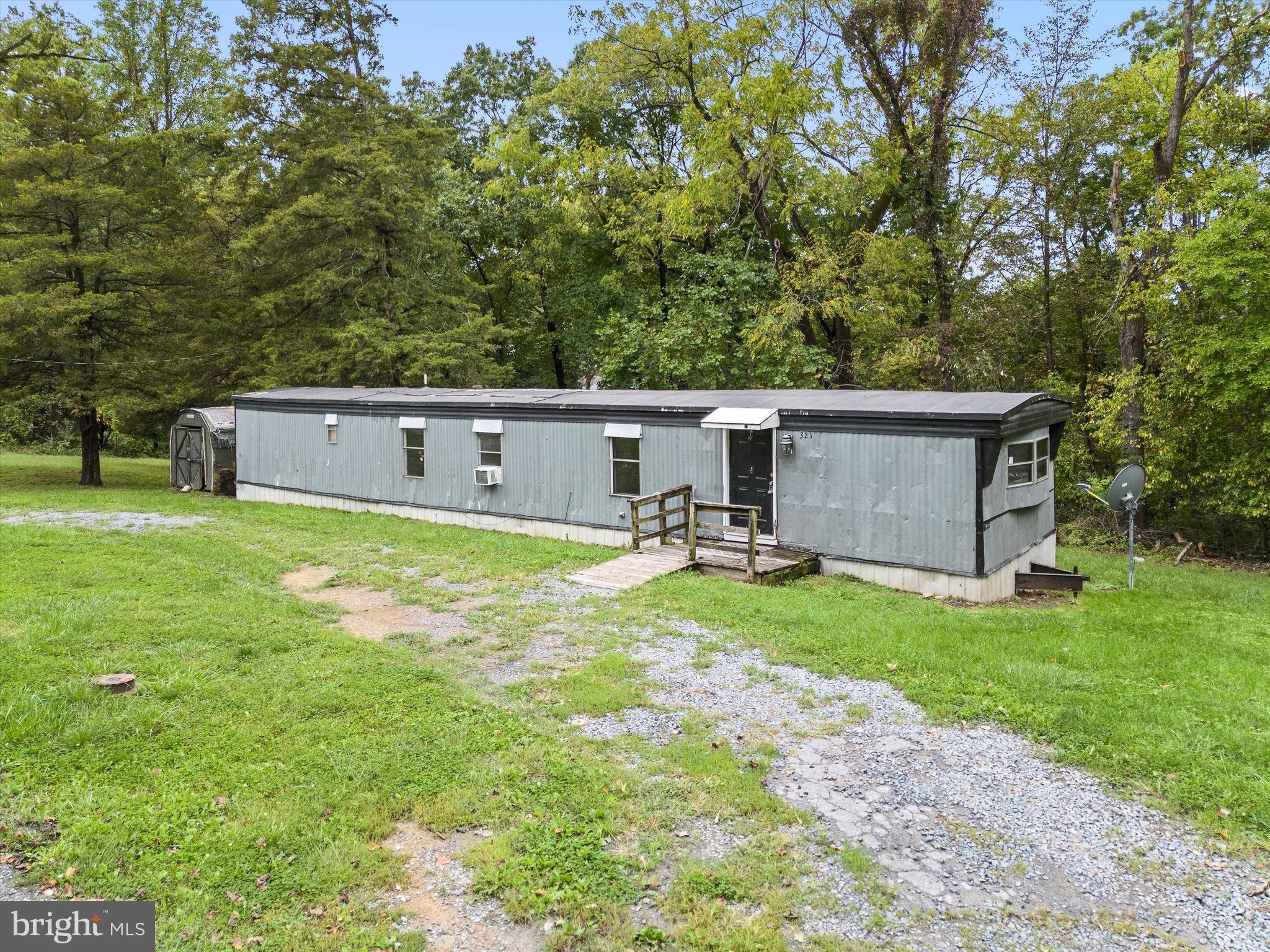 Harpers Ferry, WV 25425,321 CEDAR RUN LN