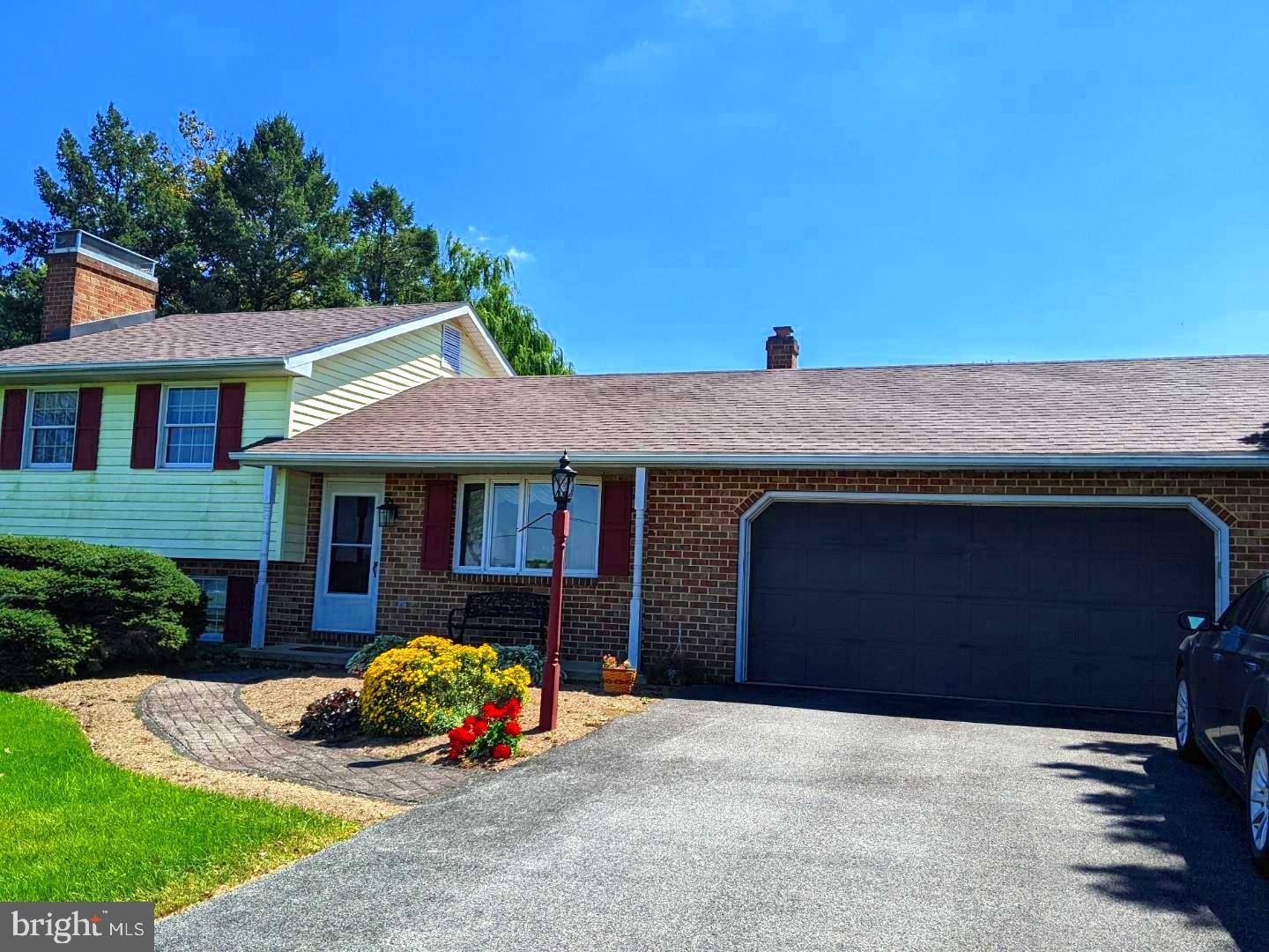 Ronks, PA 17572,2540 S CHERRY LN