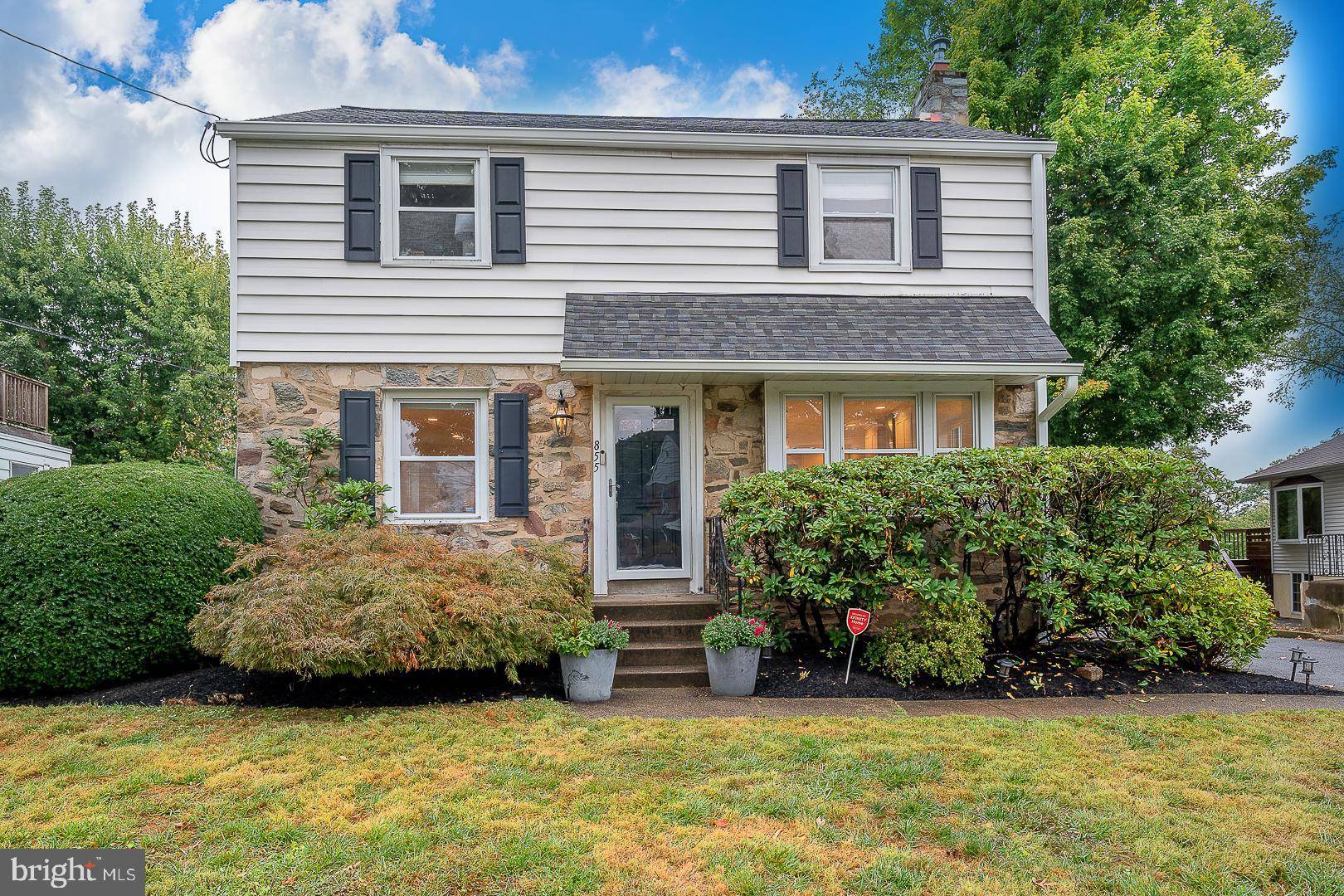 Lower Merion, PA 19083,855 BEECHWOOD DR