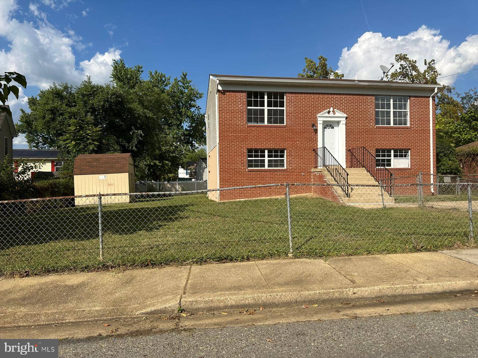 Capitol Heights, MD 20743,5902 H ST