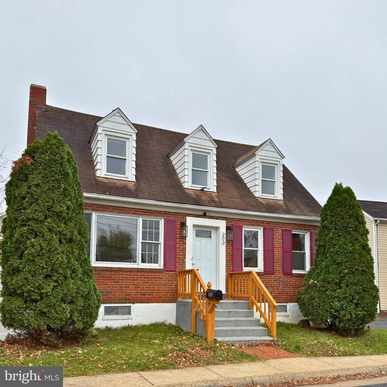 Front Royal, VA 22630,203 SHORT ST